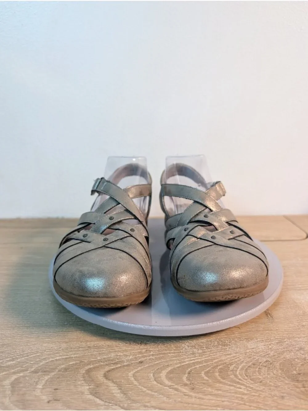 Clarks Elizabelle Sea Fisherman Leather Sandals Gray Riptape size 8 Comfort